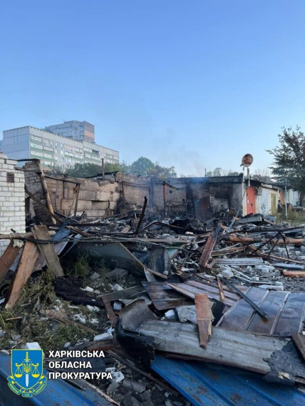Ввечері окупанти обстріляли один з районів Харкова: правоохоронці фіксують наслідки