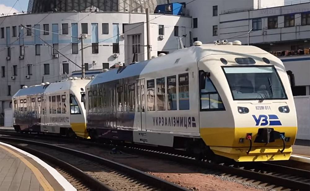 "Укрзалізниця" подвоює рухомий склад на маршруті до деокупованої Балаклії на Харківщині