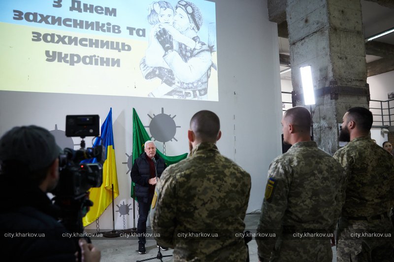 Терехов вручив нагороди військовим «Азова»
