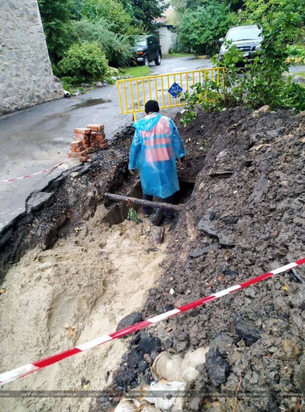 «Тепломережі» асфальтують ділянки після підземних робіт