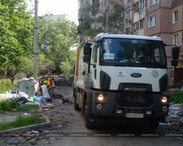 За тиждень з Харкова вивезли близько 45 тисячі кубометрів відходів