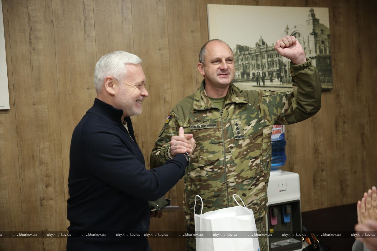 Військові вручили Ігорю Терехову відзнаку «За оборону Харкова»