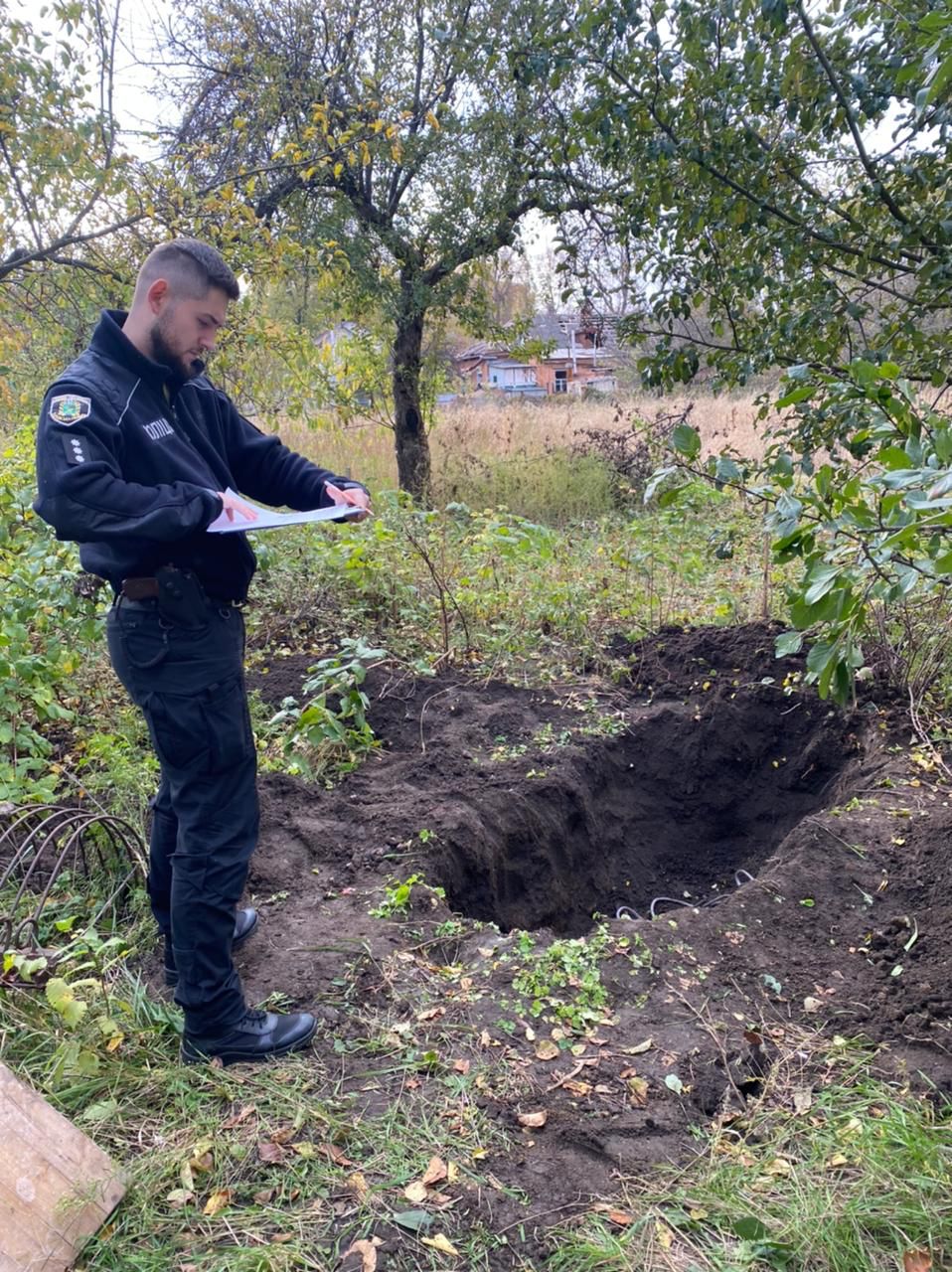 У Старому Салтові на Харківщині ексгумовані тіла двох чоловіків