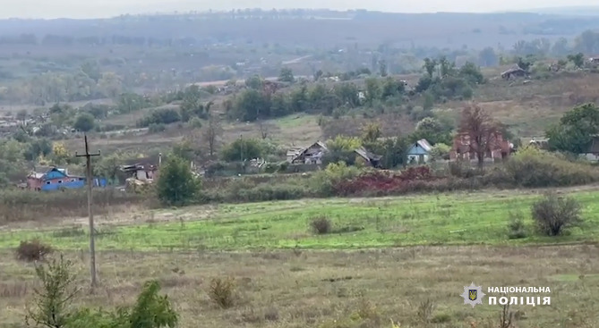 В підвалі деокупованого села в Ізюмському районі Харківщини знайшли трупи місцевих мешканців, яких вбили росіяни