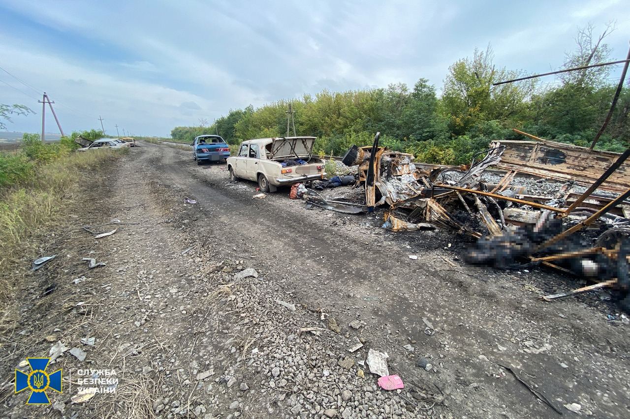 Нове звірство окупантів на Харківщині: росіяни розстріляли колону цивільних з дітьми, щонайменше 20 загиблих