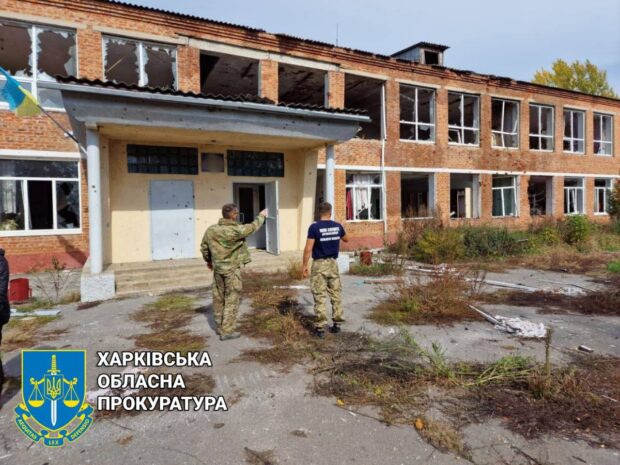 Майже повністю зруйнована: прокурори показали, як виглядає сільська школа на Харківщині після обстрілів окупантів