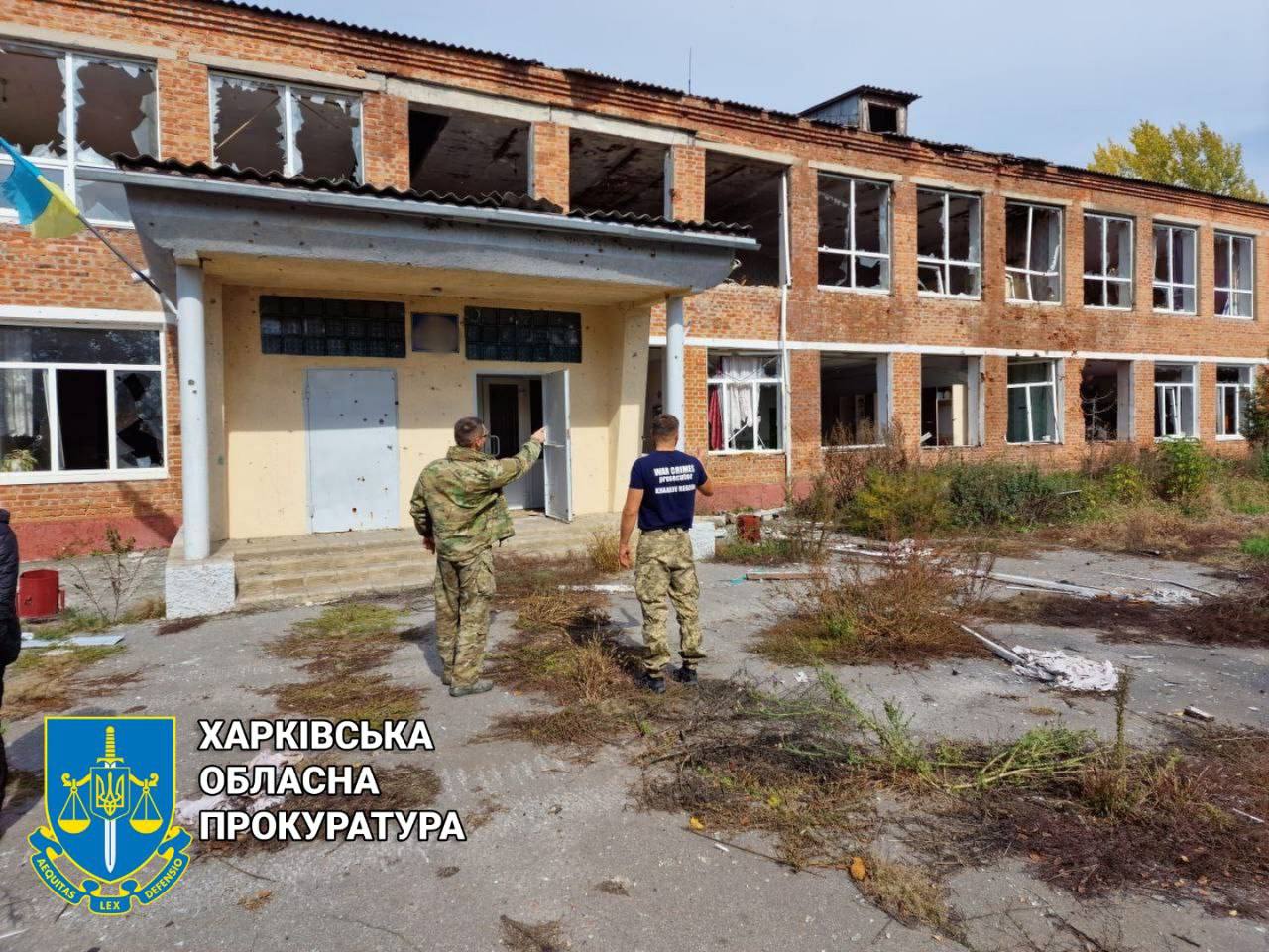 Майже повністю зруйнована: прокурори показали, як виглядає сільська школа на Харківщині після обстрілів окупантів