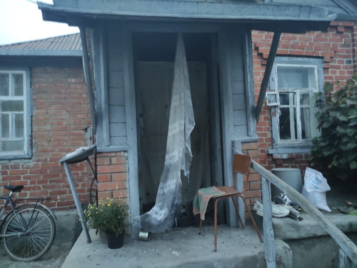 Посварився з сусідом і кинув гранату в його будинок: поліція  Харківщини повідомила зловмиснику про підозру у скоєнні злочину