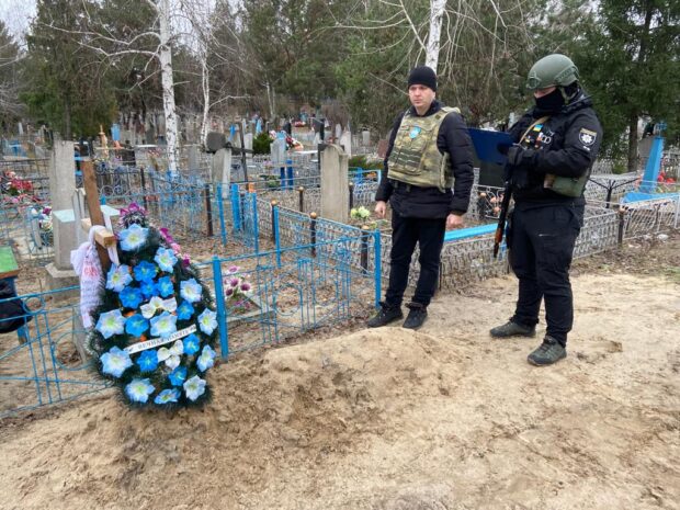 На Харківщині поліція вилучила тіло чоловіка, якого вбили російські військові