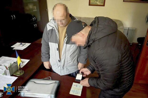 У деокупованому Вовчанську на Харківщині викрили колаборанта, який допомагав ворогу розкрадати український ліс