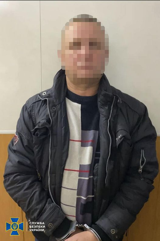 На Харківщині викрили 54-річного колаборанта, який пішов на співпрацю з ворогом та добровільно обійняв посаду у незаконному органі влади