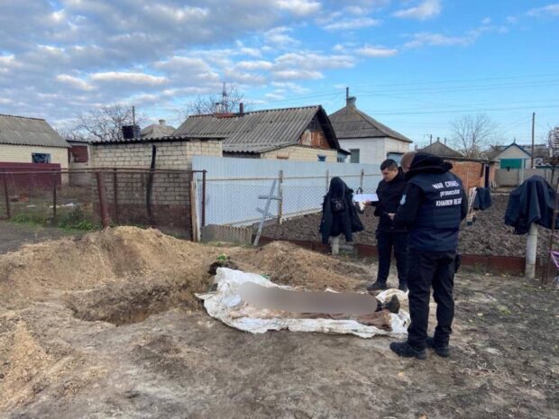Понад 650 загиблих внаслідок війни ексгумували на Харківщині впродовж двох місяців