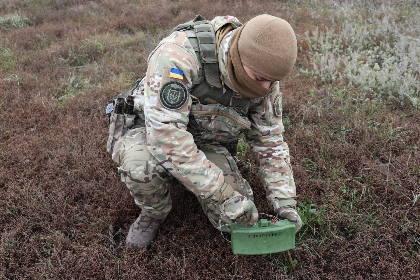 На півночі Харківщини поблизу кордону з рф українські військові виявили мінний коридор