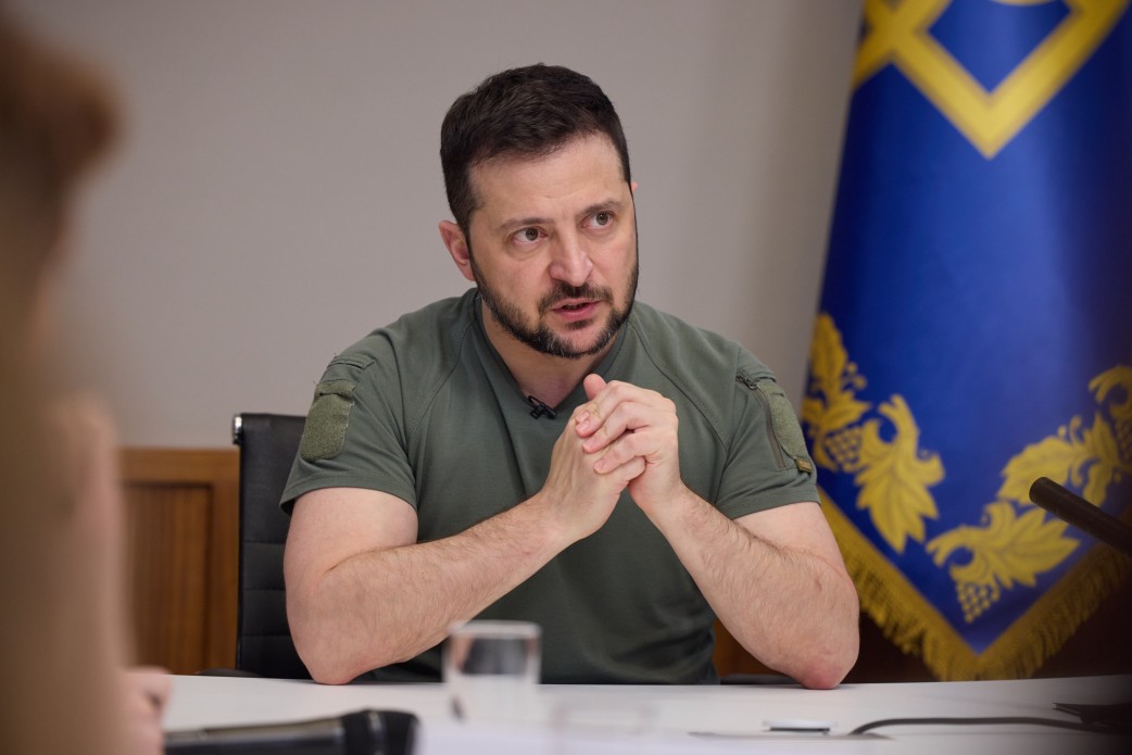 Зеленський: Будь-які питання, що стосуються закінчення війни в Україні, мають обговорюватися публічно