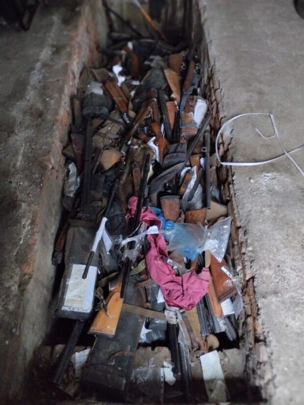 З початку місяця громадяни добровільного здали до підрозділів поліції Харківщини 548 одиниць зброї