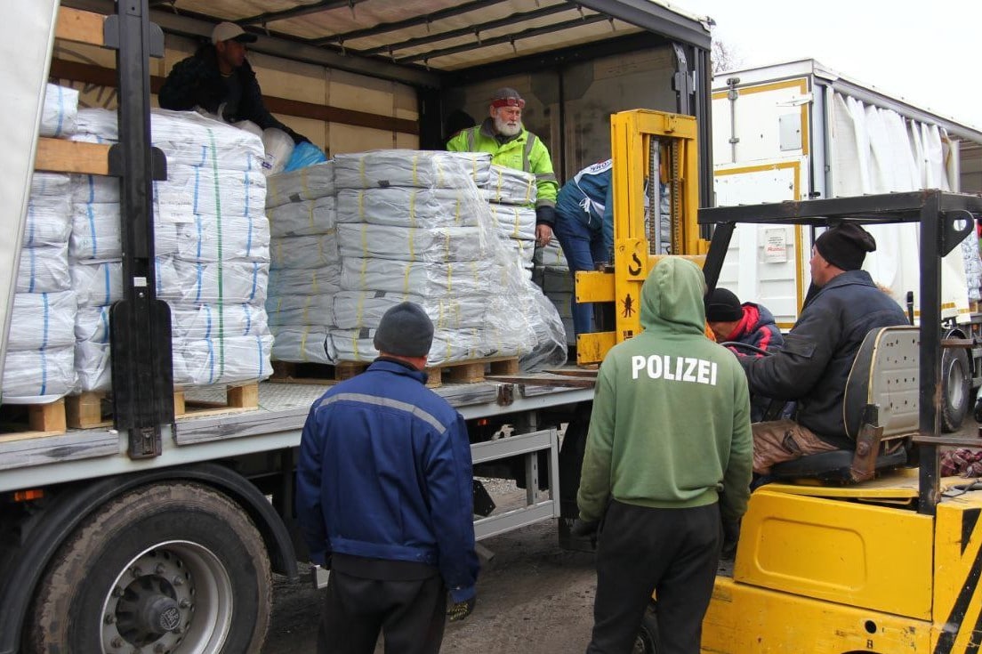 Громади Харківщини продовжують отримувати гуманітарну допомогу та будівельні матеріали