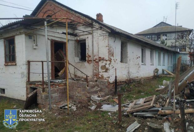 Окупанти з гелікоптера обстріляли село на Харківщині