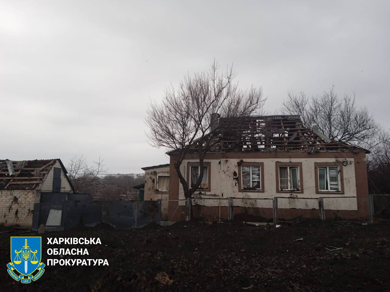 Окупанти вкотре обстріляли житлові сектори Харківщини: є поранені