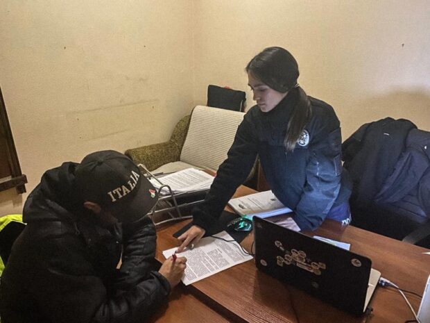 У Харкові під час конфлікту чоловік штовхнув товариша по чарці і той випав з балкона