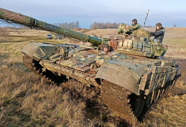На Куп’янському та Лиманському напрямках росіяни з танків та артилерії обстріляли 25 населених пунктів - Генштаб ЗСУ