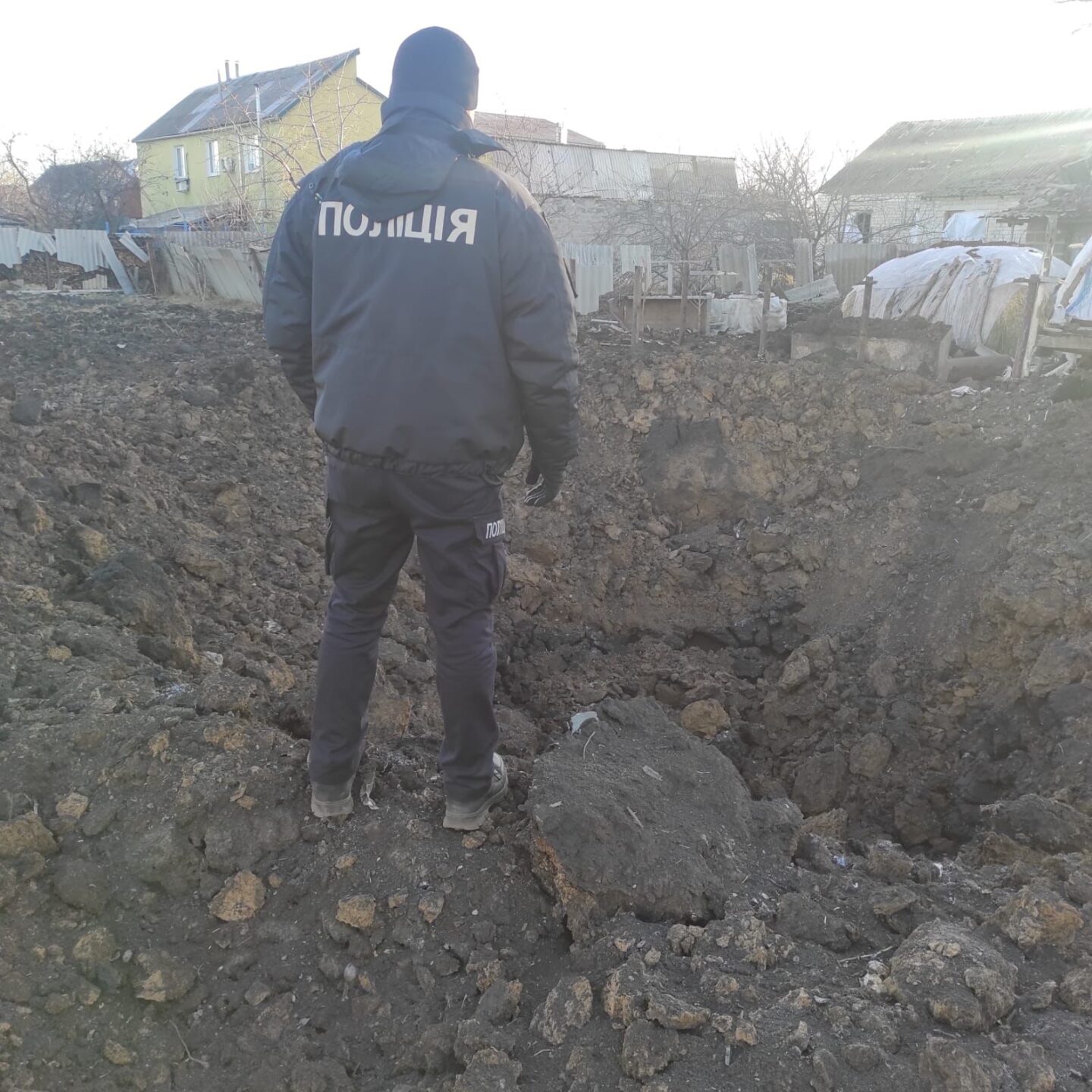 Окупанти завдали ракетні та артилерійські удари по мирним мешканцям Харківщини: слідчі продовжують фіксувати злочини російських військових