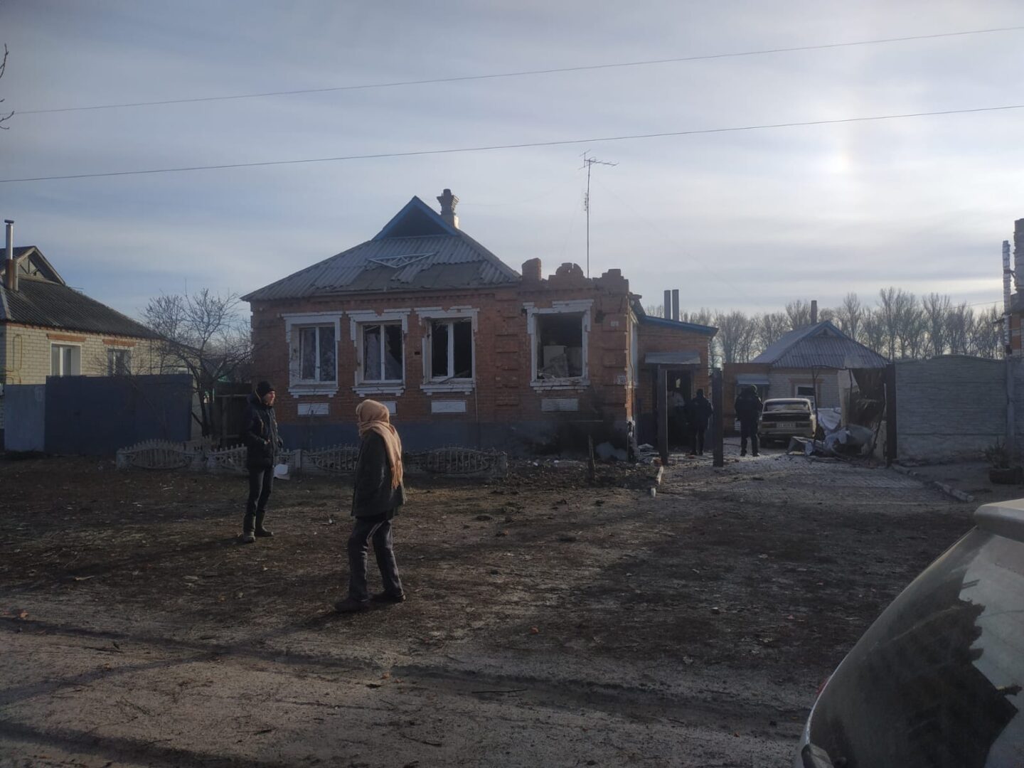 Ворог продовжує обстрілювати населені пункти Харківщини: слідчі фіксують злочини російських військових