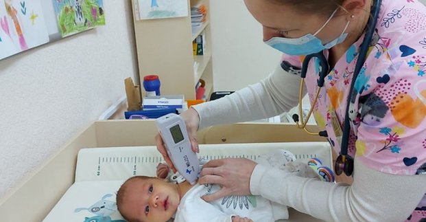 У першій поліклініці з’явився новий прилад для вимірювання білірубіну у новонароджених