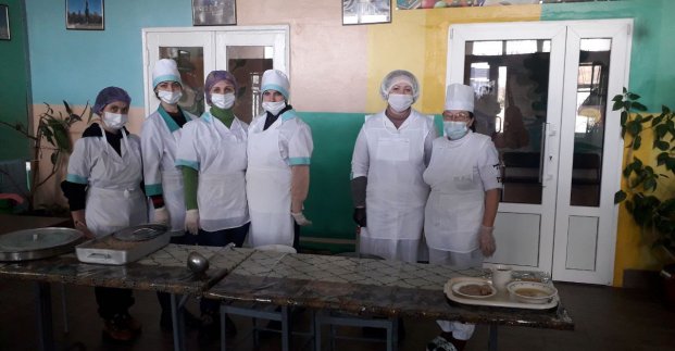 Сьогодні харків'яни отримали близько 16 тисяч безкоштовних обідівСьогодні харків'яни отримали близько 16 тисяч безкоштовних обідів