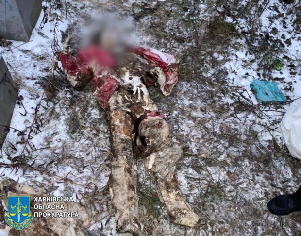 На Харківщині правоохоронці ексгумували трупи батька та доньки: загинули під час ворожого обстрілу на власному подвір‘ї