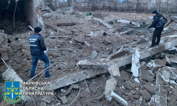 Російські військові завдали ракетний удар по Харкову: правоохоронці документують наслідки