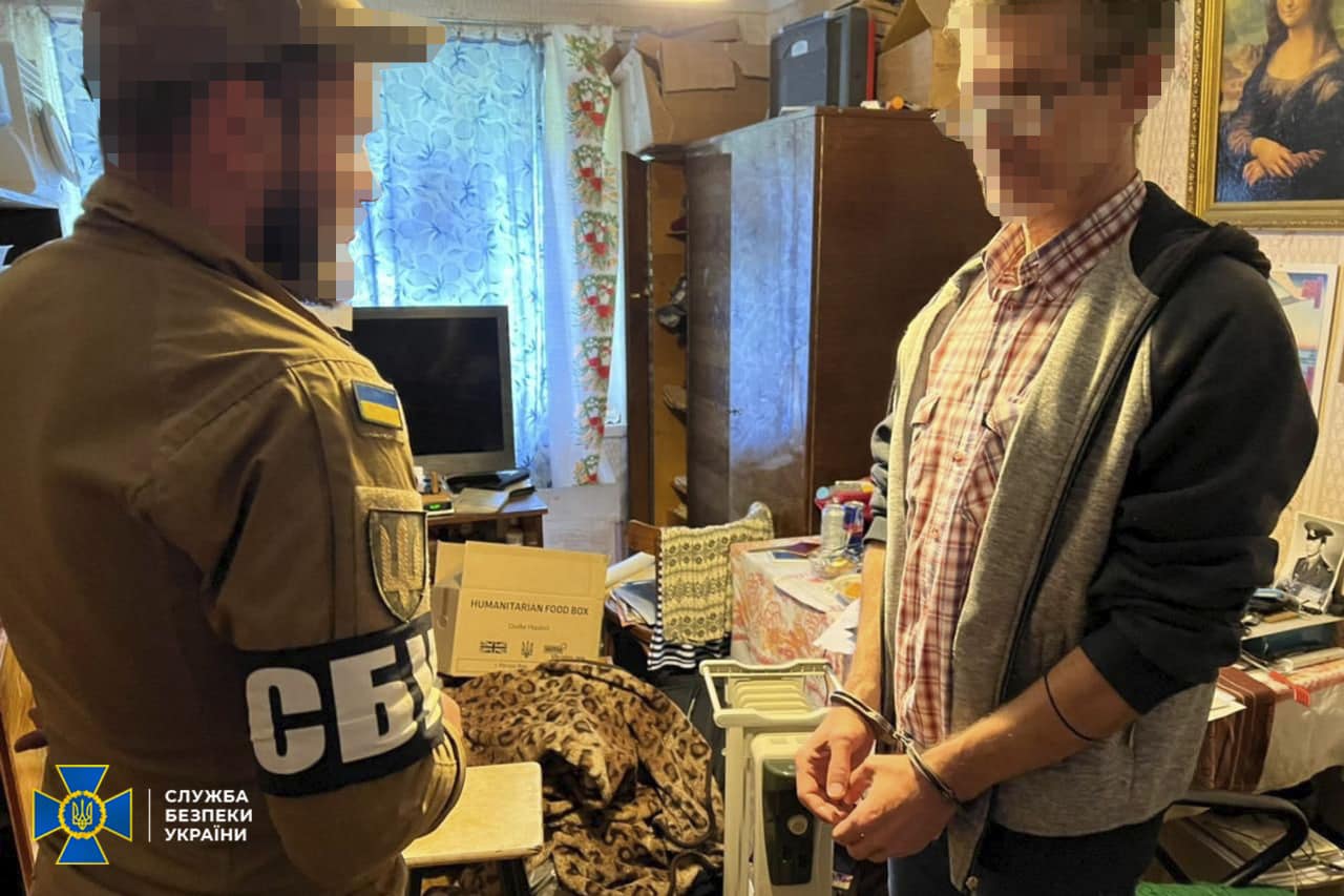 Художника-постановника з Харкова, який розробляв макети листівок та відео-ролики для підняття бойового духу окупантів, засуджено до 10 років тюрми