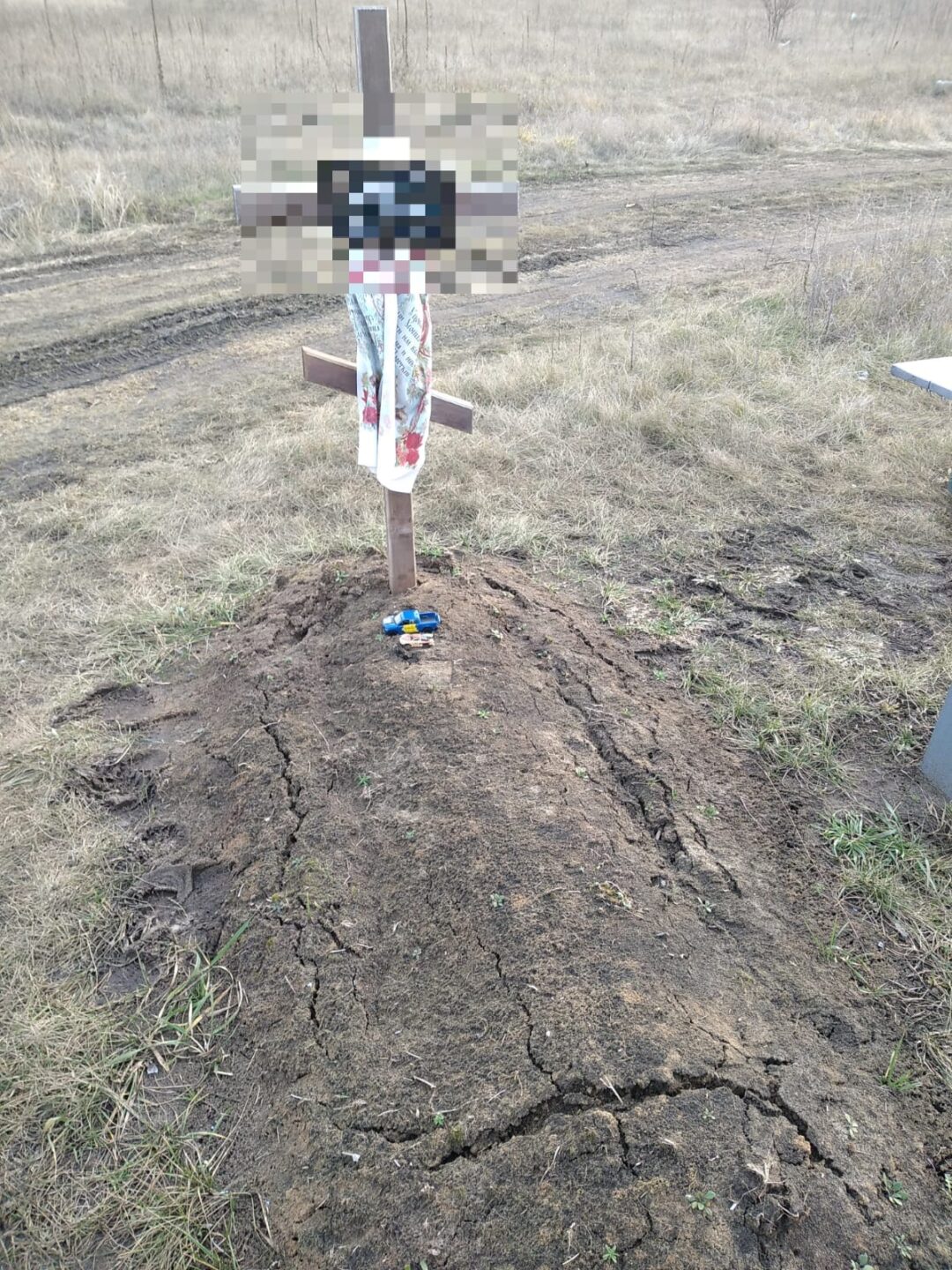 На Харківщині ексгумували тіло дитини, яку вбили росіяни
