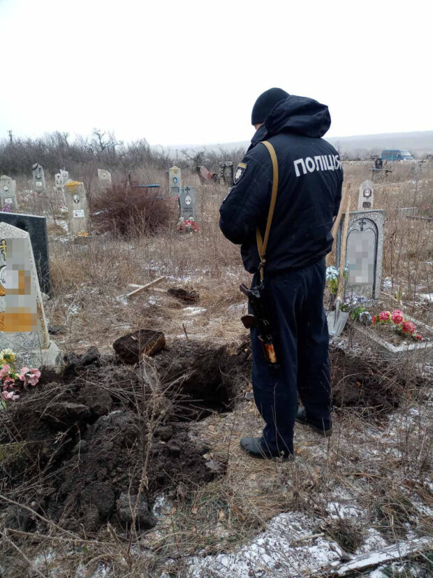 Поліція вилучила тіло мешканки Ізюмського району, яку вбили росіяни