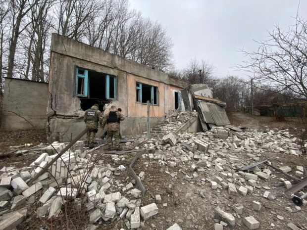 На Харківщині через ворожі обстріли загинули і отримали поранення мирні мешканці: слідчі задокументували злочини росіян