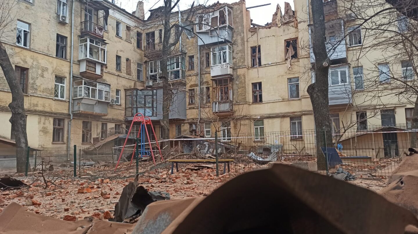 В результаті ворожого обстрілу Харкова загинула людина: поліція документує злочинні дії окупантів