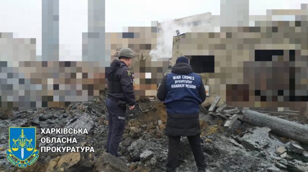 Вранці росіяни завдали ракетний удар по Харкову та області: прокурори та слідчі поліції працюють на місцях обстрілів