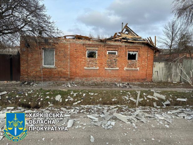 Росіяни обстріляли село на Харківщині: поранений чоловік
