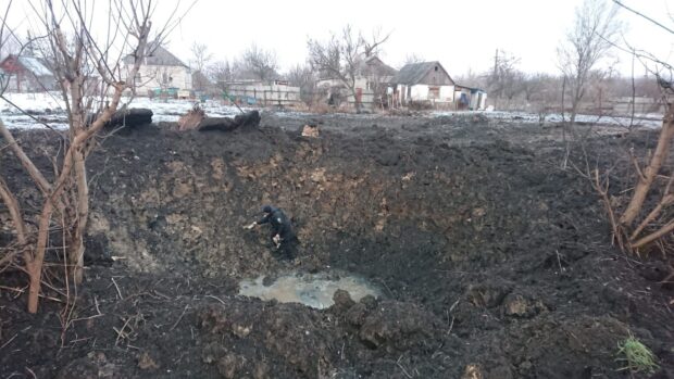 Зруйновані житлові будинки, вбиті та поранені мирні громадяни: поліція фіксує наслідки ворожих обстрілів Харківщини