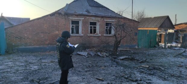 Військові рф продовжують наносити удари по цивільних об’єктах на Харківщині: слідчі документують ворожі дії росіян