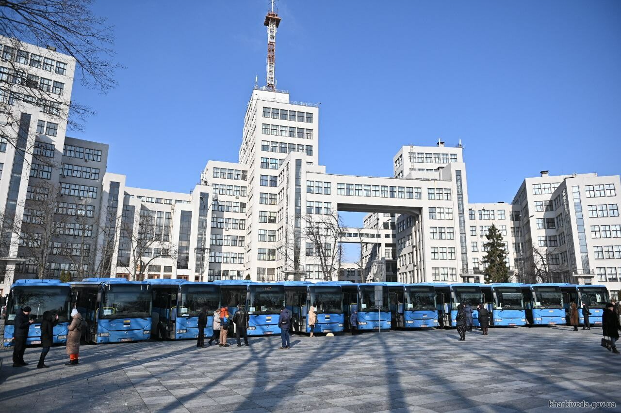До Харківщини від уряду Естонії прибули 11 сучасних автобусів
