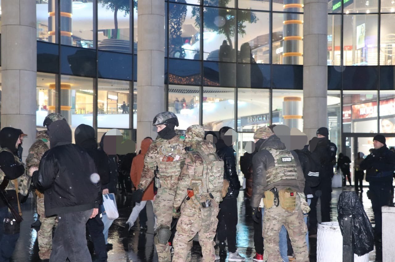 Поліція встановила та опитала усіх учасників масової бійки у центрі Харкова