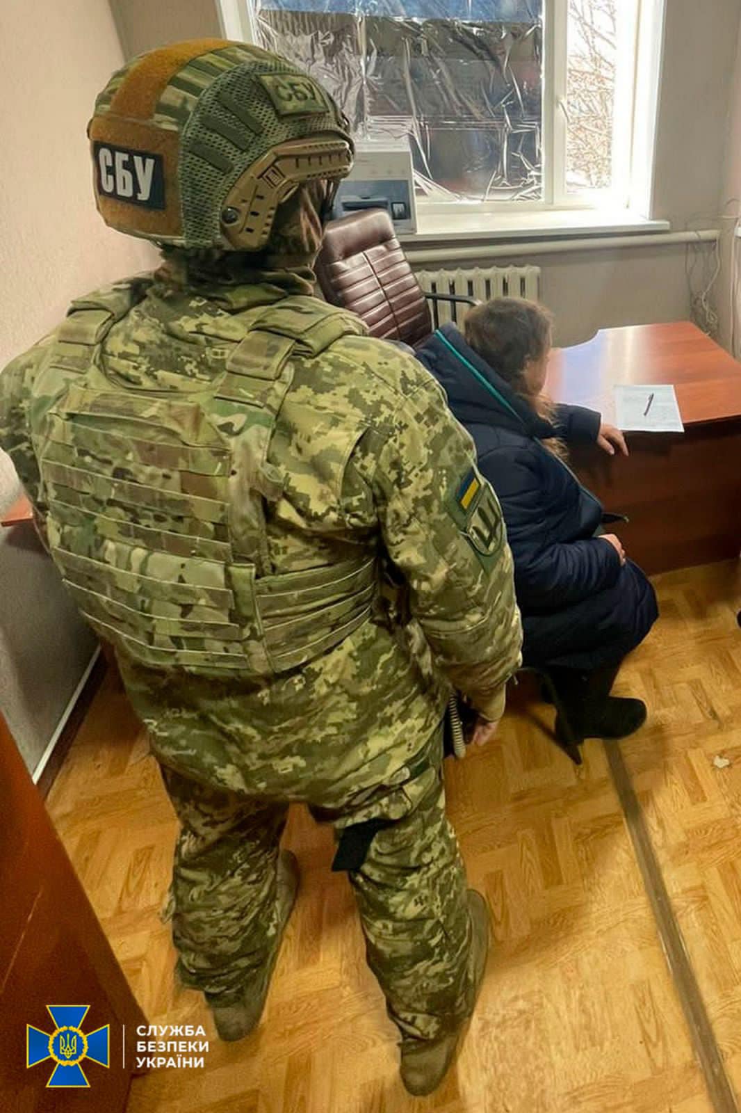 На Харківщині СБУ викрила колаборантку, яка займалась фінансовою та кадровою діяльністю окупантів