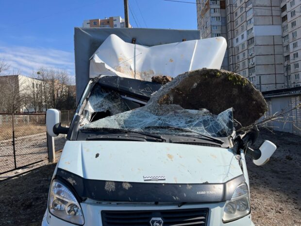 Поліція документує наслідки ранкового обстрілу Шевченківського району Харкова