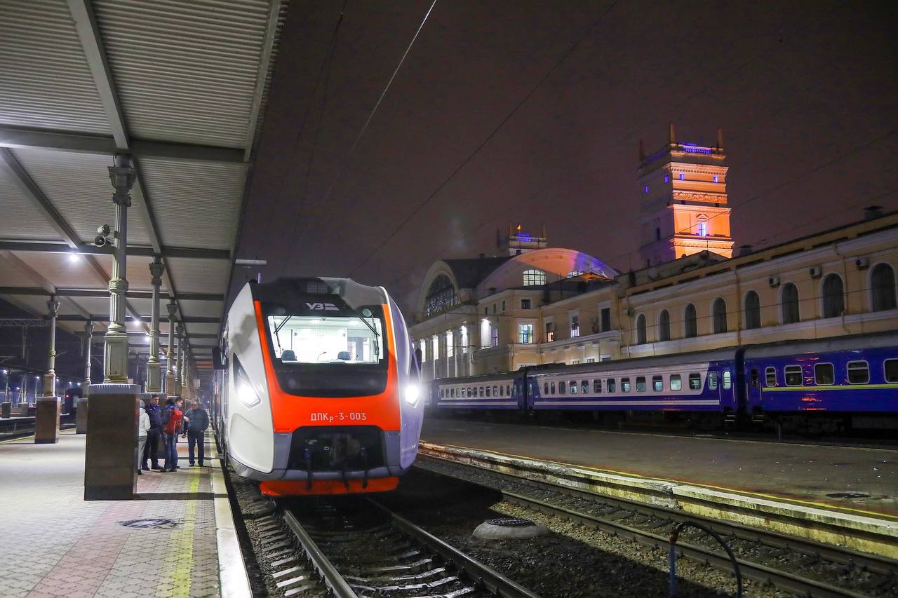 «Укрзалізниця» відновлює курсування «Слобожанського експреса»