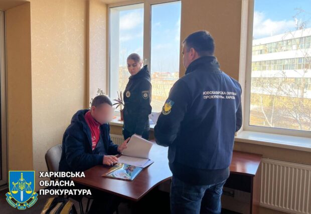 Поширював комуністичну символіку: у Харкові судитимуть чоловіка