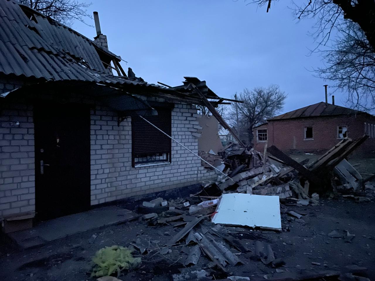 Поранена жінка, пошкоджені житлові будинки: слідчі зареєстрували наслідки обстрілів Харківщини окупантами