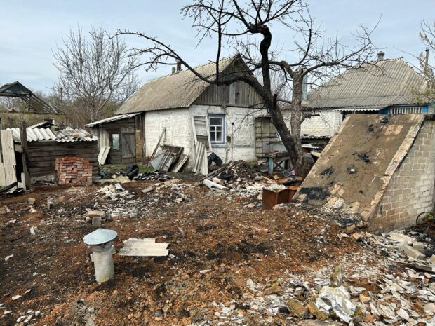 Слідчі зафіксували наслідки ворожих обстрілів з боку військових рф на Харківщині