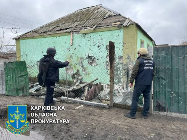 Ворог продовжує бити по Куп’янську: правоохоронці зафіксували наслідки ворожого обстрілу