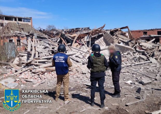 Ворог вкотре обстріляв житлові сектори Харківщини: правоохоронці задокументували наслідки