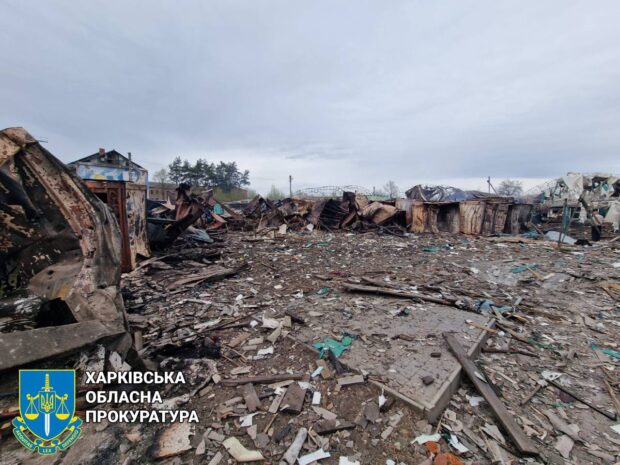 Окупанти завдали авіаударів по Вовчанську на Харківщині: під завалами знайшли тіла чоловіка і жінки